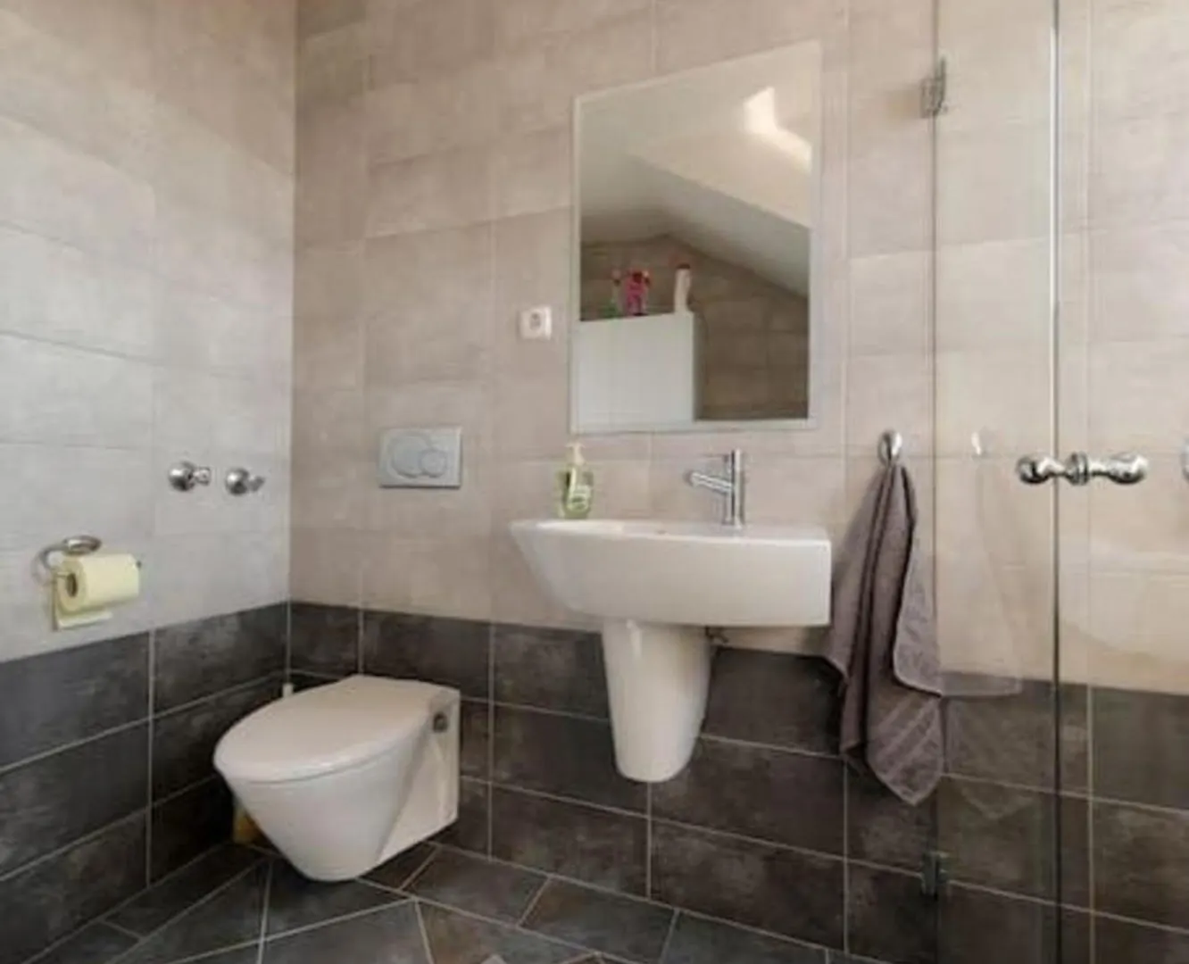 Penthouse Mit Balkon Fuer Fuenf Personen Apartment Bibinje